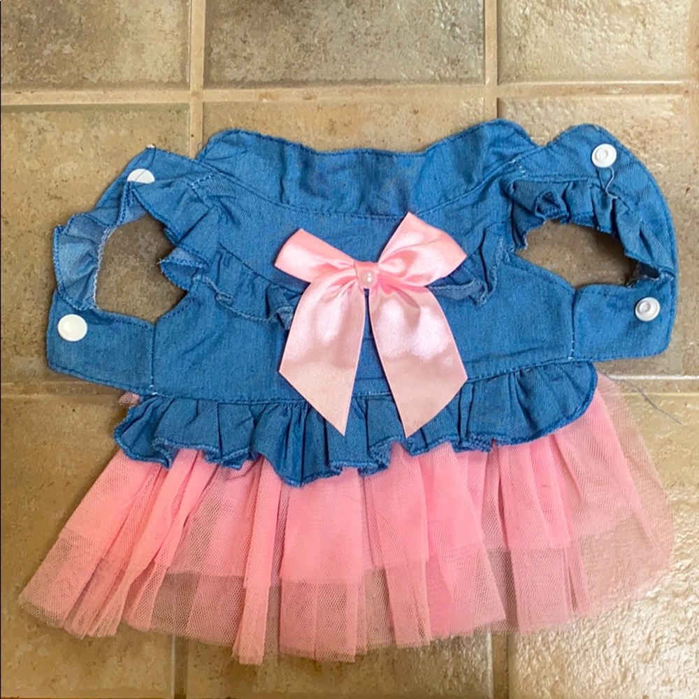 Pet dress